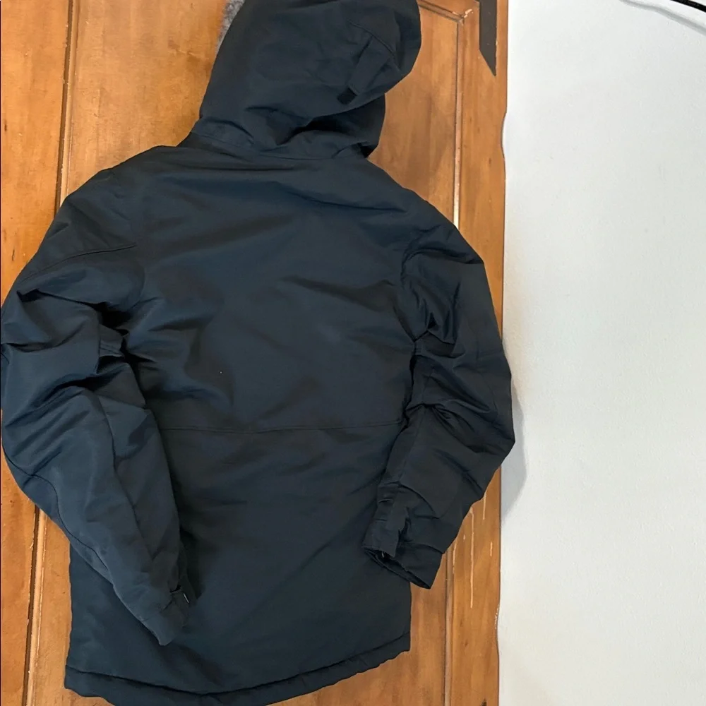 Columbia OmniTech Black Parka  with Faux Fur Trim Size Large